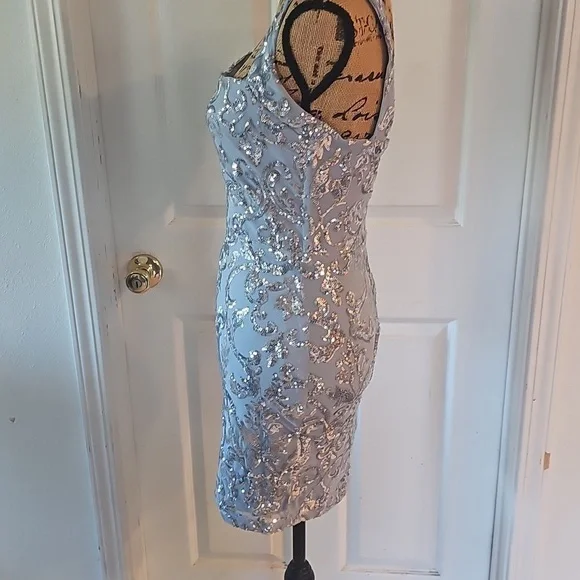 Sparkling Silver Sequin Mini Dress - Picture 4 of 7